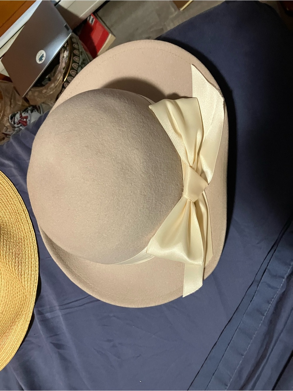 Liz Claiborne Cream hat VINTAGE NWT with Bow
